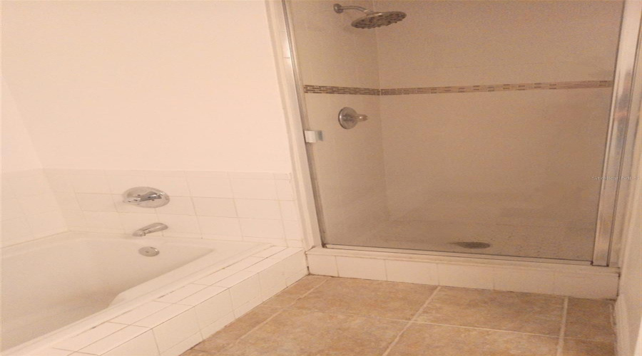 DAVENPORT, Florida 33897, 4 Bedrooms Bedrooms, ,3 BathroomsBathrooms,Residential,For Sale,COCONUT PALM,0,MFRS5130882