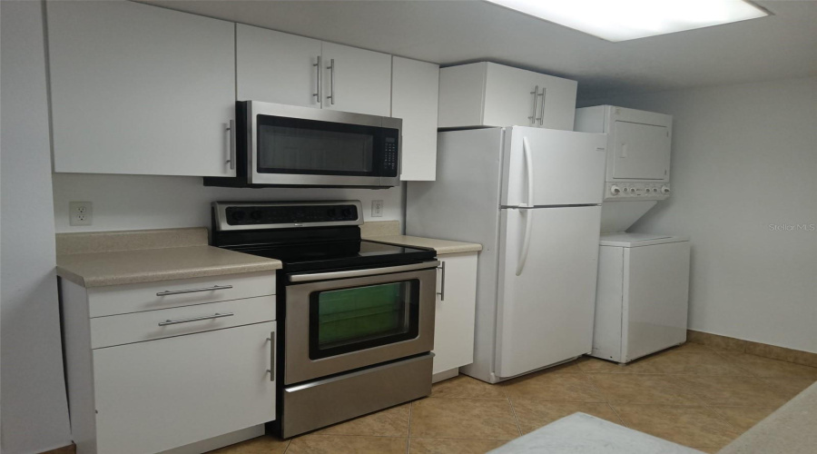 DAVENPORT, Florida 33897, 4 Bedrooms Bedrooms, ,3 BathroomsBathrooms,Residential,For Sale,COCONUT PALM,0,MFRS5130882