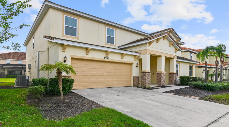 DAVENPORT, Florida 33837, 9 Bedrooms Bedrooms, ,7 BathroomsBathrooms,Residential,For Sale,OAKWOOD,0,MFRL4948746