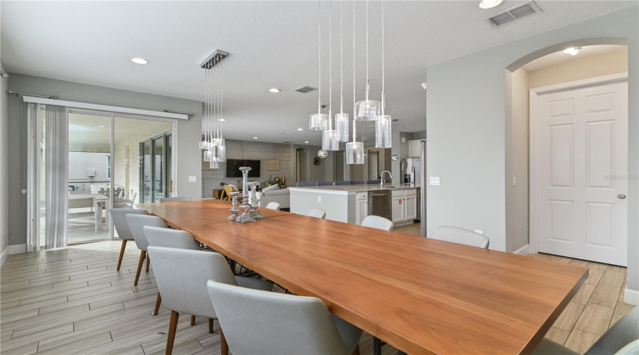 DAVENPORT, Florida 33837, 9 Bedrooms Bedrooms, ,7 BathroomsBathrooms,Residential,For Sale,OAKWOOD,0,MFRL4948746