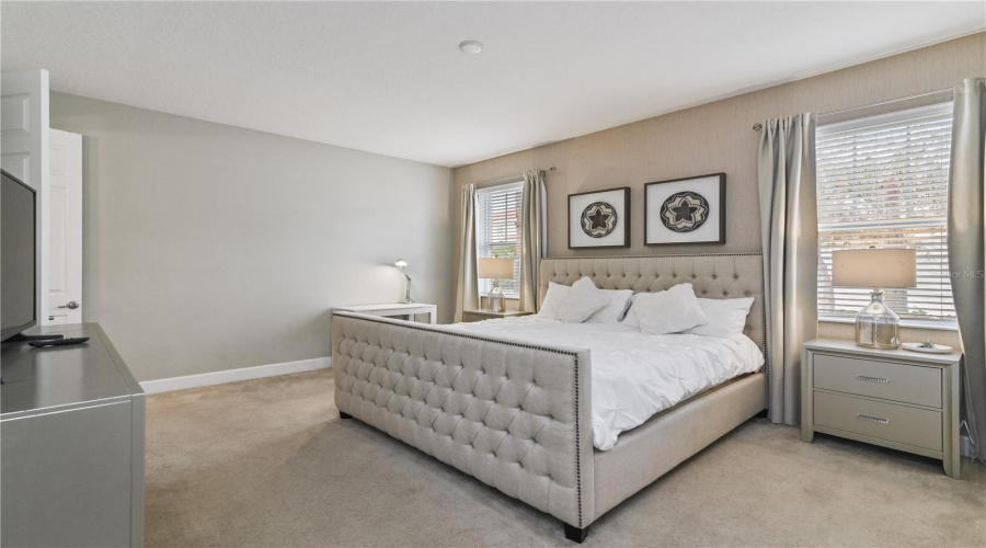 DAVENPORT, Florida 33837, 9 Bedrooms Bedrooms, ,7 BathroomsBathrooms,Residential,For Sale,OAKWOOD,0,MFRL4948746