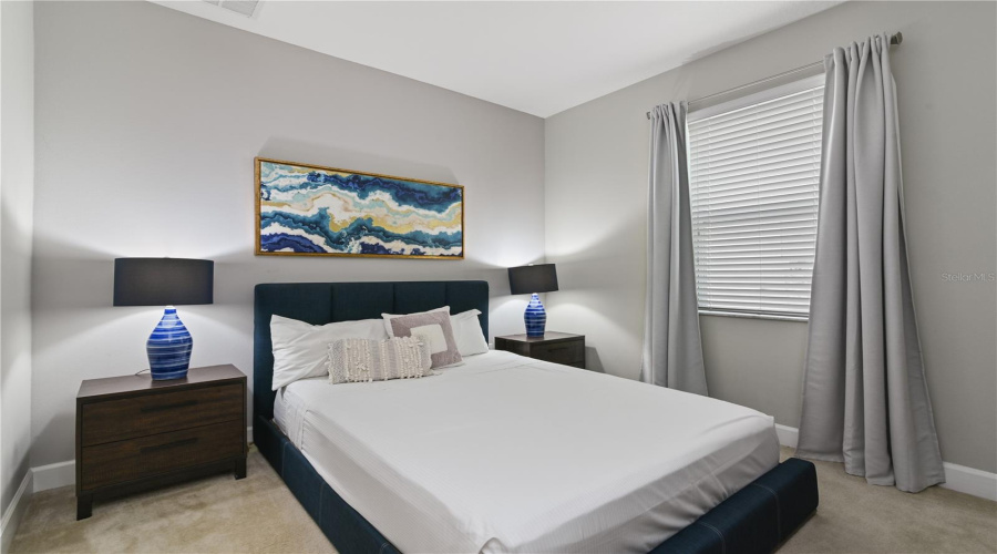 DAVENPORT, Florida 33837, 9 Bedrooms Bedrooms, ,7 BathroomsBathrooms,Residential,For Sale,OAKWOOD,0,MFRL4948746