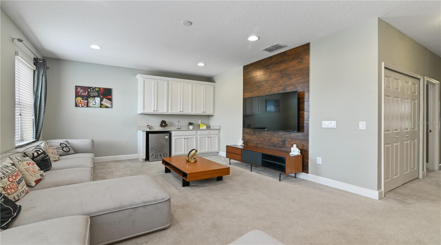 DAVENPORT, Florida 33837, 9 Bedrooms Bedrooms, ,7 BathroomsBathrooms,Residential,For Sale,OAKWOOD,0,MFRL4948746