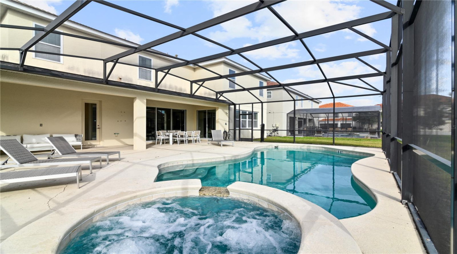 DAVENPORT, Florida 33837, 9 Bedrooms Bedrooms, ,7 BathroomsBathrooms,Residential,For Sale,OAKWOOD,0,MFRL4948746