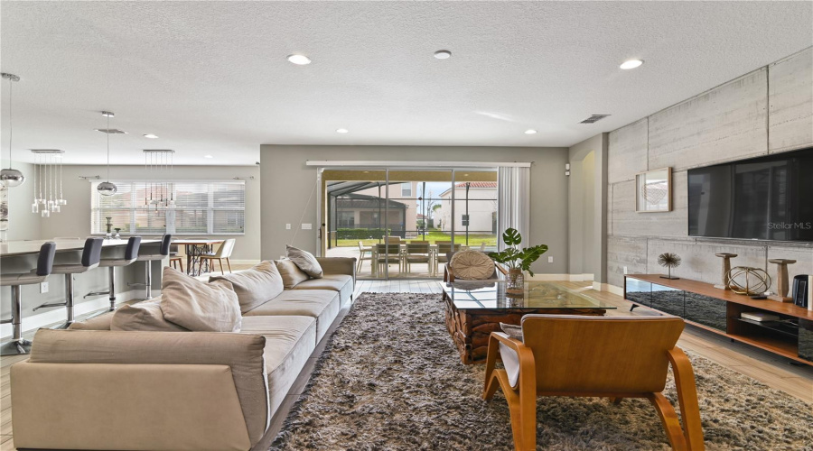 DAVENPORT, Florida 33837, 9 Bedrooms Bedrooms, ,7 BathroomsBathrooms,Residential,For Sale,OAKWOOD,0,MFRL4948746