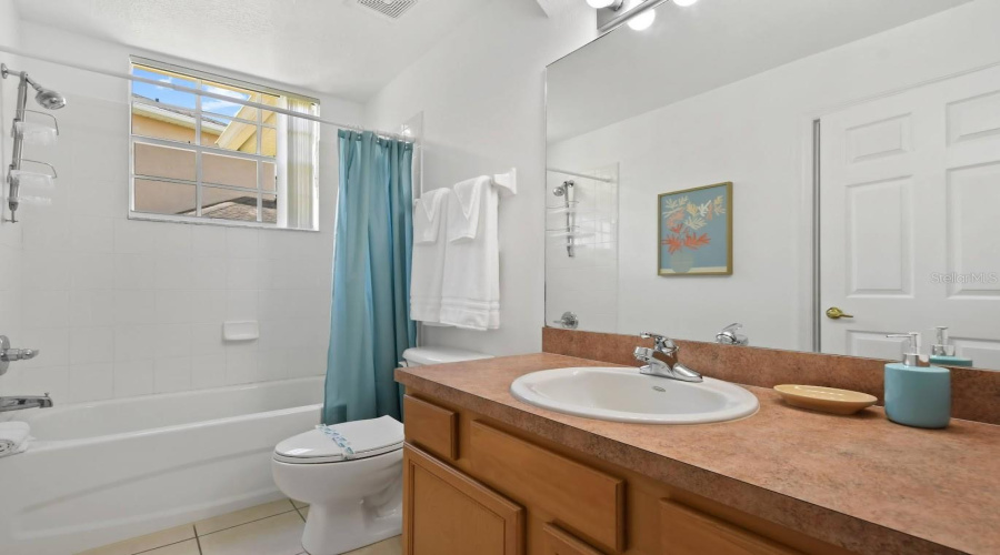 DAVENPORT, Florida 33897, 5 Bedrooms Bedrooms, ,4 BathroomsBathrooms,Residential,For Sale,TUPELO,0,MFRO6232513