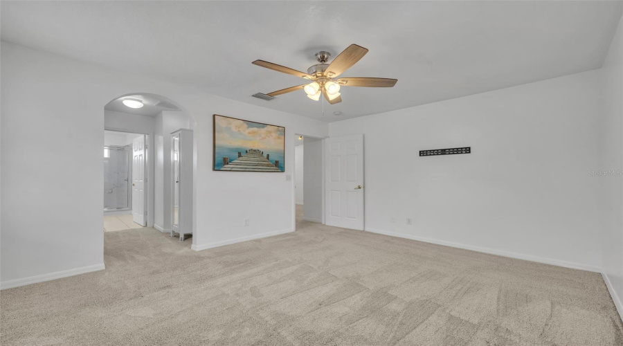 DAVENPORT, Florida 33897, 5 Bedrooms Bedrooms, ,4 BathroomsBathrooms,Residential,For Sale,TUPELO,0,MFRO6232513