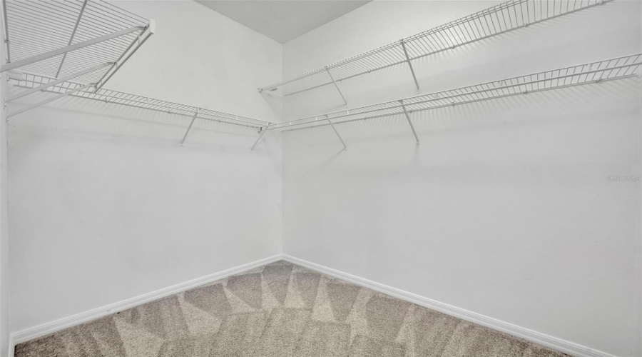 DAVENPORT, Florida 33897, 5 Bedrooms Bedrooms, ,4 BathroomsBathrooms,Residential,For Sale,TUPELO,0,MFRO6232513