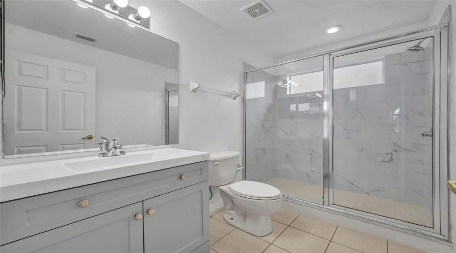 DAVENPORT, Florida 33897, 5 Bedrooms Bedrooms, ,4 BathroomsBathrooms,Residential,For Sale,TUPELO,0,MFRO6232513