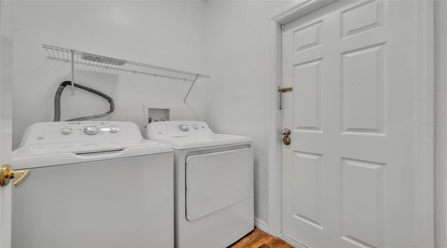 DAVENPORT, Florida 33897, 5 Bedrooms Bedrooms, ,4 BathroomsBathrooms,Residential,For Sale,TUPELO,0,MFRO6232513