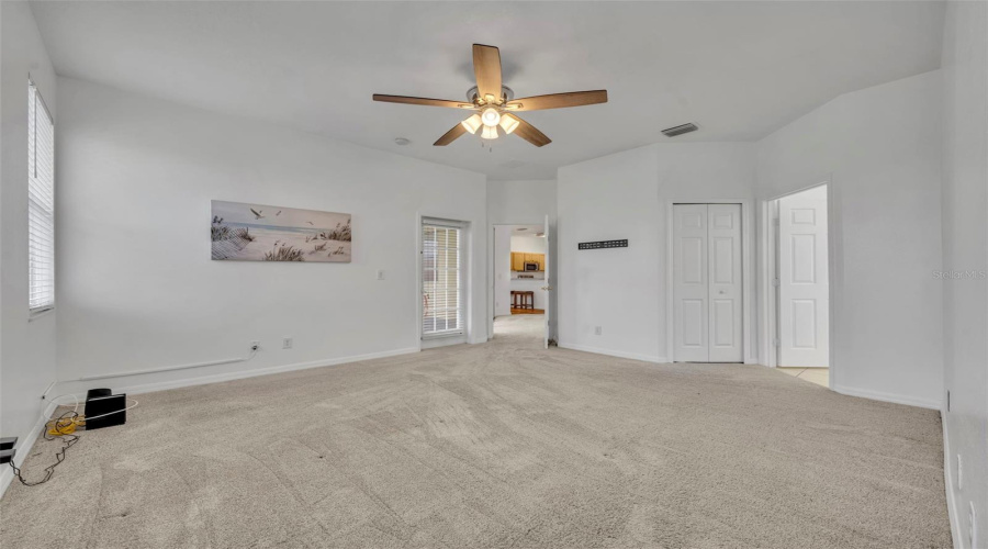 DAVENPORT, Florida 33897, 5 Bedrooms Bedrooms, ,4 BathroomsBathrooms,Residential,For Sale,TUPELO,0,MFRO6232513