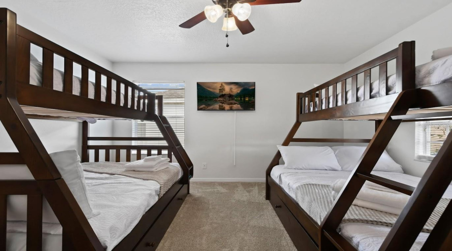 DAVENPORT, Florida 33897, 5 Bedrooms Bedrooms, ,4 BathroomsBathrooms,Residential,For Sale,TUPELO,0,MFRO6232513