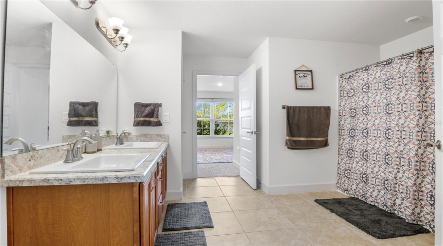 DAVENPORT, Florida 33837, 4 Bedrooms Bedrooms, ,3 BathroomsBathrooms,Residential,For Sale,DENALI,0,MFRG5099728