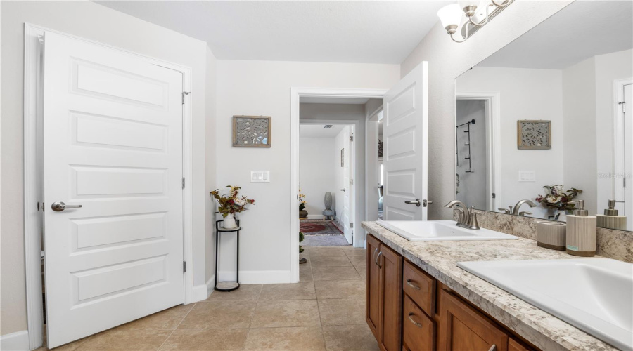 DAVENPORT, Florida 33837, 4 Bedrooms Bedrooms, ,3 BathroomsBathrooms,Residential,For Sale,DENALI,0,MFRG5099728