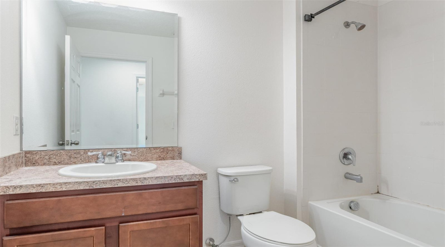 DAVENPORT, Florida 33837, 4 Bedrooms Bedrooms, ,3 BathroomsBathrooms,Residential,For Sale,PRIMROSE,0,MFRTB8408878