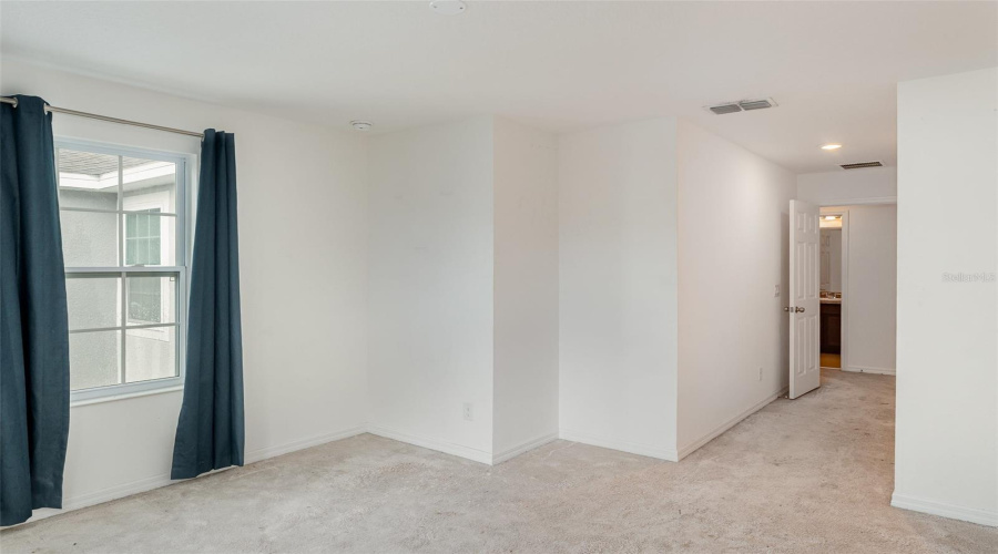 DAVENPORT, Florida 33837, 4 Bedrooms Bedrooms, ,3 BathroomsBathrooms,Residential,For Sale,PRIMROSE,0,MFRTB8408878