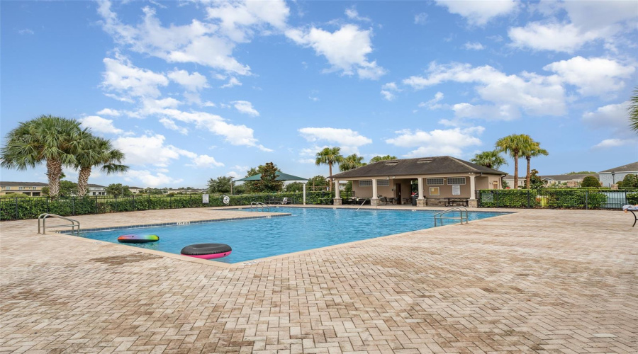 DAVENPORT, Florida 33837, 4 Bedrooms Bedrooms, ,3 BathroomsBathrooms,Residential,For Sale,PRIMROSE,0,MFRTB8408878