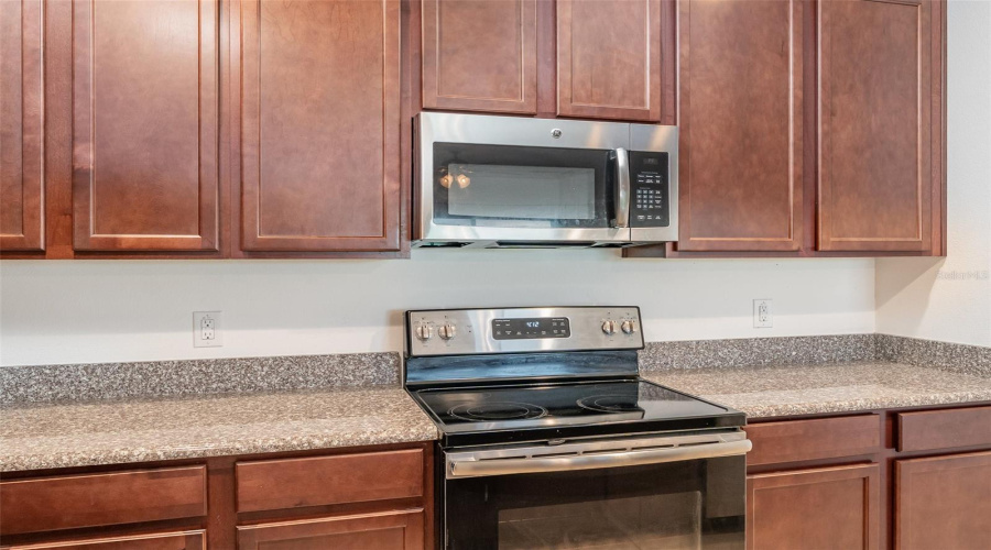 DAVENPORT, Florida 33837, 4 Bedrooms Bedrooms, ,3 BathroomsBathrooms,Residential,For Sale,PRIMROSE,0,MFRTB8408878