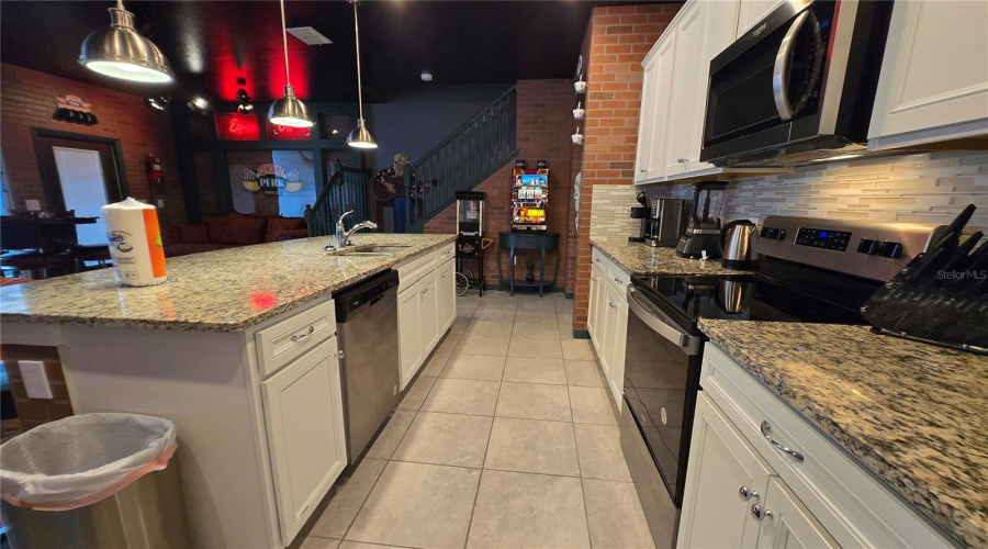 DAVENPORT, Florida 33897, 5 Bedrooms Bedrooms, ,4 BathroomsBathrooms,Residential,For Sale,LANA,0,MFRO6328460