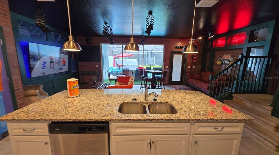DAVENPORT, Florida 33897, 5 Bedrooms Bedrooms, ,4 BathroomsBathrooms,Residential,For Sale,LANA,0,MFRO6328460