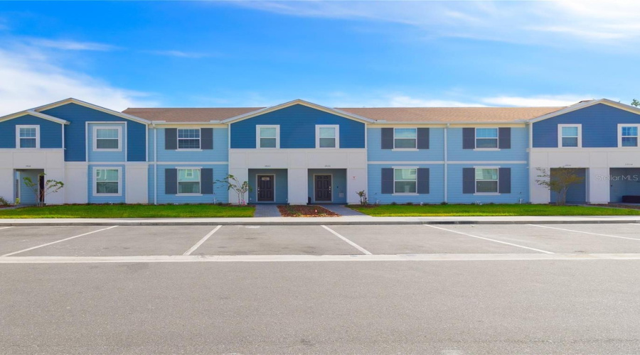 DAVENPORT, Florida 33897, 5 Bedrooms Bedrooms, ,4 BathroomsBathrooms,Residential,For Sale,LANA,0,MFRO6328460