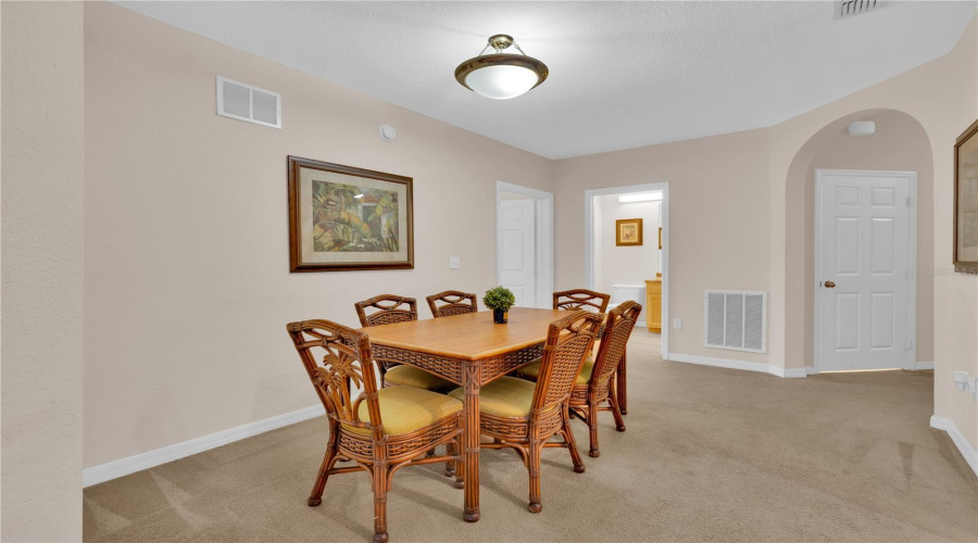 Dining room.