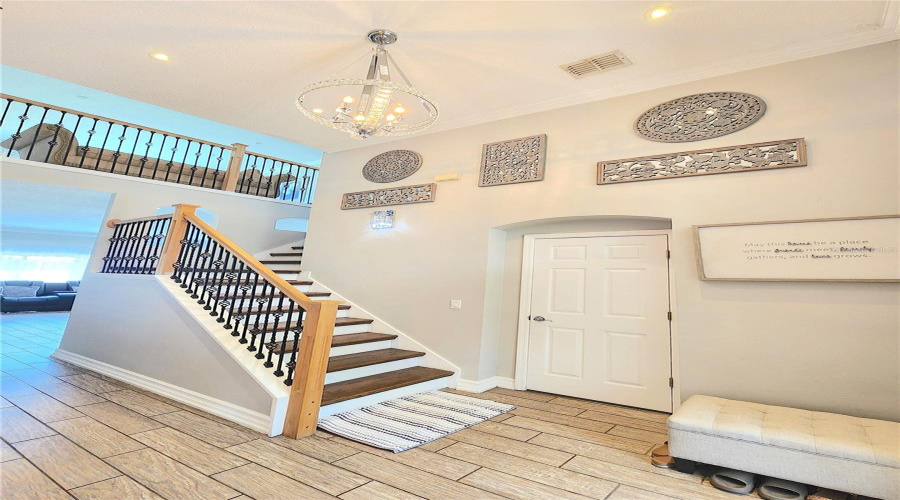 Entrance/Stairs