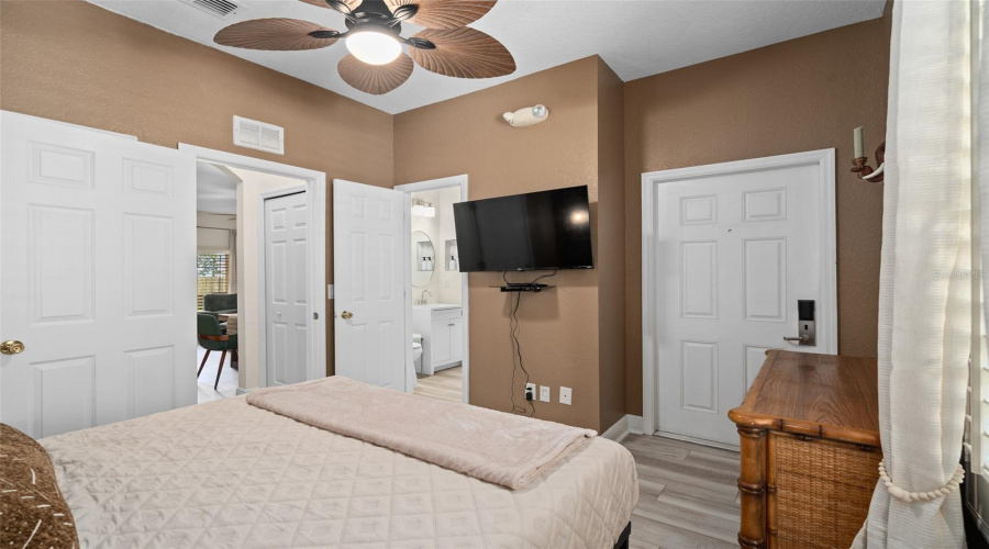 DAVENPORT, Florida 33897, 3 Bedrooms Bedrooms, ,2 BathroomsBathrooms,Residential,For Sale,CALABRIA,0,MFRO6328174