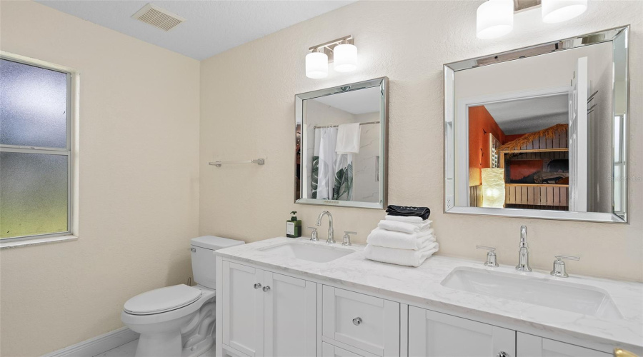 DAVENPORT, Florida 33897, 3 Bedrooms Bedrooms, ,2 BathroomsBathrooms,Residential,For Sale,CALABRIA,0,MFRO6328174