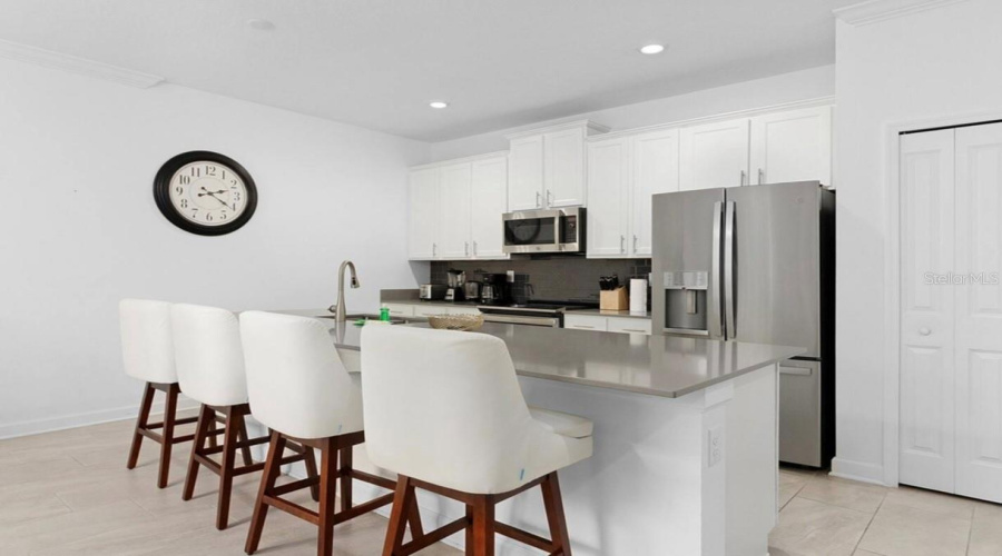 DAVENPORT, Florida 33896, 4 Bedrooms Bedrooms, ,3 BathroomsBathrooms,Residential,For Sale,SPLASH SHOT,0,MFRO6321046
