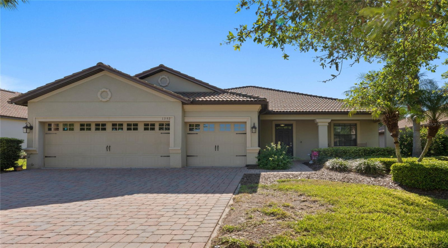 DAVENPORT, Florida 33896, 4 Bedrooms Bedrooms, ,3 BathroomsBathrooms,Residential,For Sale,PALMETTO DUNES,0,MFRO6293104