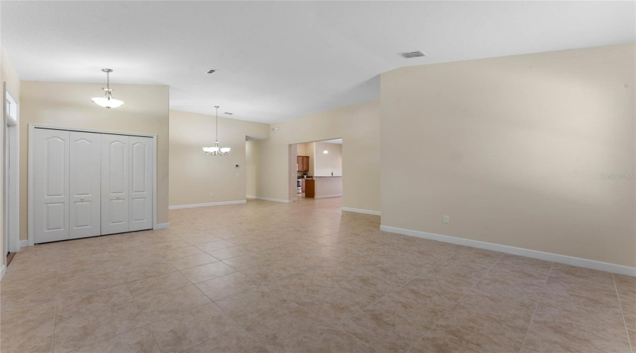DAVENPORT, Florida 33896, 4 Bedrooms Bedrooms, ,3 BathroomsBathrooms,Residential,For Sale,PALMETTO DUNES,0,MFRO6293104
