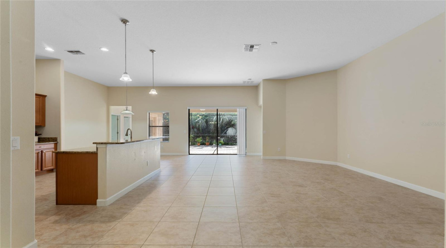 DAVENPORT, Florida 33896, 4 Bedrooms Bedrooms, ,3 BathroomsBathrooms,Residential,For Sale,PALMETTO DUNES,0,MFRO6293104