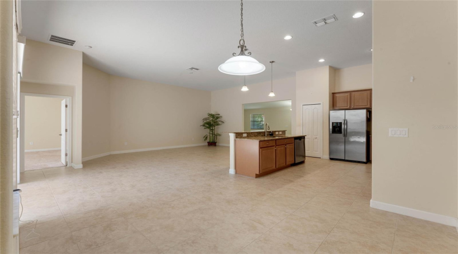 DAVENPORT, Florida 33896, 4 Bedrooms Bedrooms, ,3 BathroomsBathrooms,Residential,For Sale,PALMETTO DUNES,0,MFRO6293104