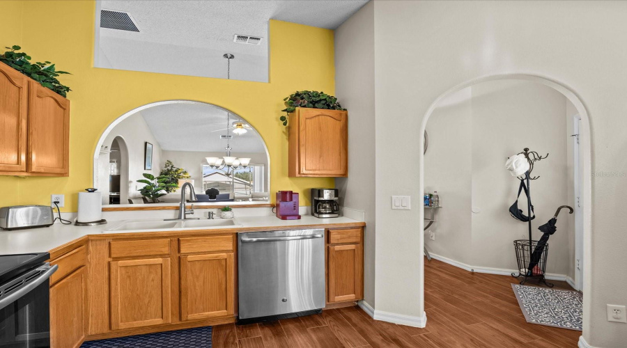 KISSIMMEE, Florida 34747, 3 Bedrooms Bedrooms, ,2 BathroomsBathrooms,Residential,For Sale,SANTEE,0,MFRO6261890