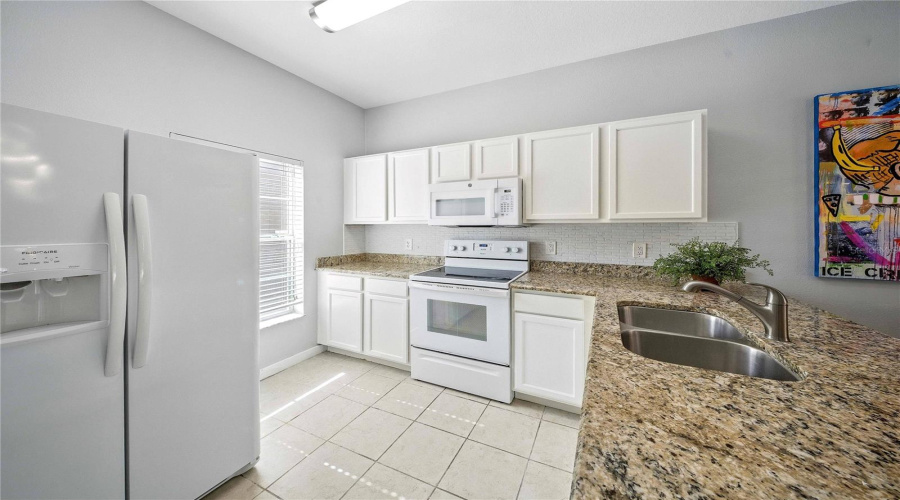 KISSIMMEE, Florida 34746, 3 Bedrooms Bedrooms, ,2 BathroomsBathrooms,Residential,For Sale,LAS FUENTES,0,MFRO6327114