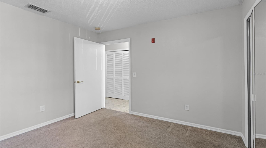 KISSIMMEE, Florida 34747, 3 Bedrooms Bedrooms, ,2 BathroomsBathrooms,Residential,For Sale,KNIGHTSBRIDGE,0,MFRO6328230