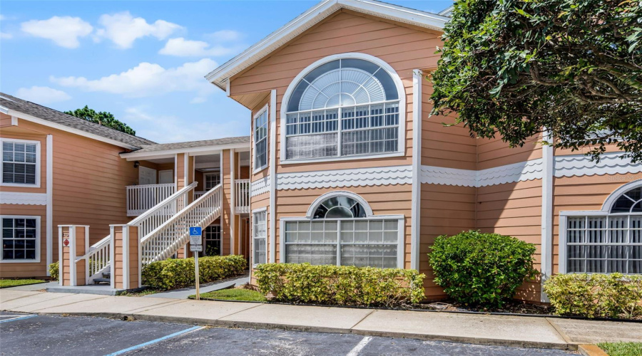 KISSIMMEE, Florida 34747, 3 Bedrooms Bedrooms, ,2 BathroomsBathrooms,Residential,For Sale,KNIGHTSBRIDGE,0,MFRO6328230