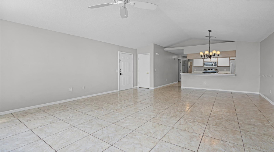 KISSIMMEE, Florida 34747, 3 Bedrooms Bedrooms, ,2 BathroomsBathrooms,Residential,For Sale,KNIGHTSBRIDGE,0,MFRO6328230