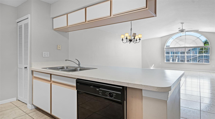 KISSIMMEE, Florida 34747, 3 Bedrooms Bedrooms, ,2 BathroomsBathrooms,Residential,For Sale,KNIGHTSBRIDGE,0,MFRO6328230