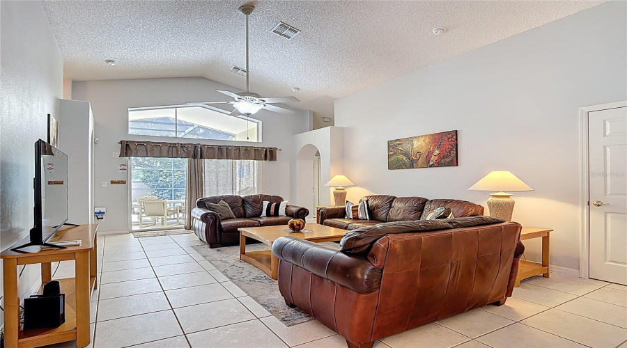 KISSIMMEE, Florida 34747, 4 Bedrooms Bedrooms, ,3 BathroomsBathrooms,Residential,For Sale,ONEIDA,0,MFRO6328417