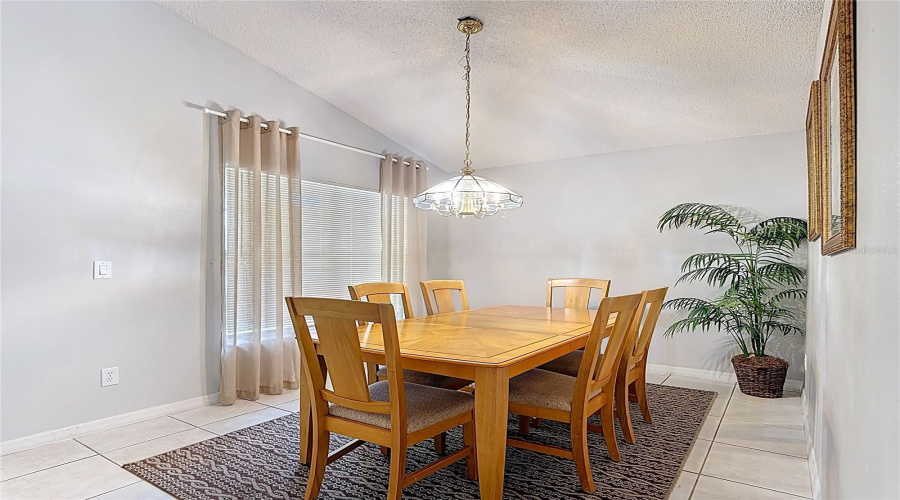 KISSIMMEE, Florida 34747, 4 Bedrooms Bedrooms, ,3 BathroomsBathrooms,Residential,For Sale,ONEIDA,0,MFRO6328417
