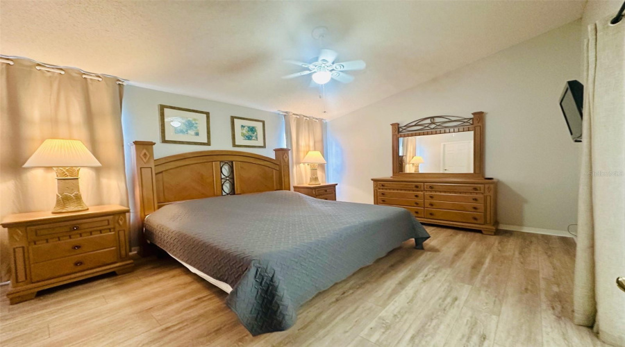 KISSIMMEE, Florida 34747, 4 Bedrooms Bedrooms, ,3 BathroomsBathrooms,Residential,For Sale,ONEIDA,0,MFRO6328417