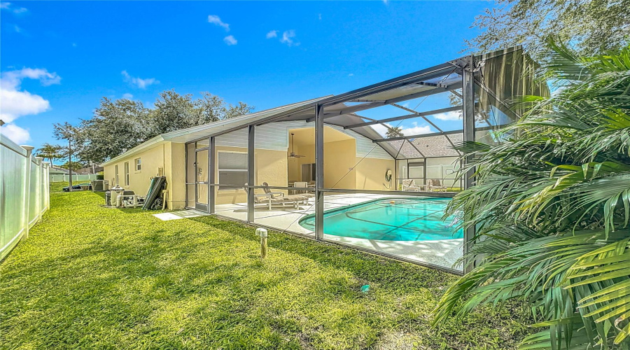 KISSIMMEE, Florida 34747, 4 Bedrooms Bedrooms, ,3 BathroomsBathrooms,Residential,For Sale,ONEIDA,0,MFRO6328417