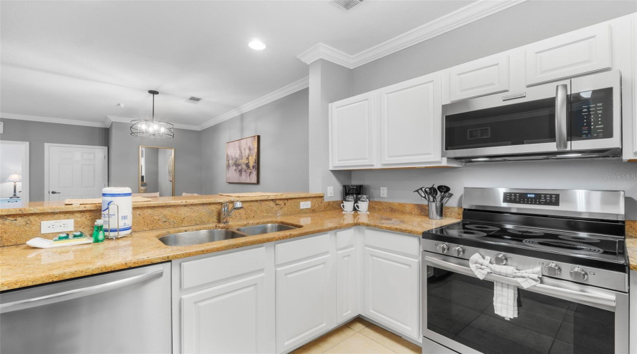 DAVENPORT, Florida 33896, 2 Bedrooms Bedrooms, ,2 BathroomsBathrooms,Residential,For Sale,TUSCAN,0,MFRO6328531