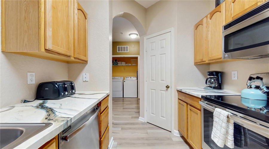 KISSIMMEE, Florida 34747, 3 Bedrooms Bedrooms, ,2 BathroomsBathrooms,Residential,For Sale,ALMATON,0,MFRO6319197