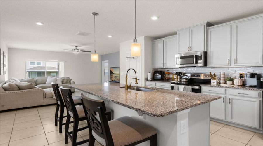DAVENPORT, Florida 33837, 3 Bedrooms Bedrooms, ,2 BathroomsBathrooms,Residential,For Sale,EUCALYPTUS,0,MFRO6296888