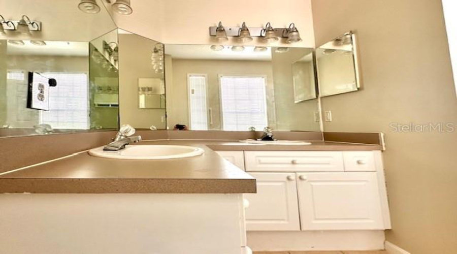 CELEBRATION, Florida 34747, 3 Bedrooms Bedrooms, ,2 BathroomsBathrooms,Residential,For Sale,LONGVIEW,0,MFRS5131184