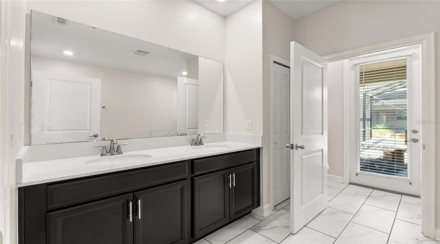 KISSIMMEE, Florida 34746, 9 Bedrooms Bedrooms, ,5 BathroomsBathrooms,Residential,For Sale,NARRATIVE,0,MFRO6328728