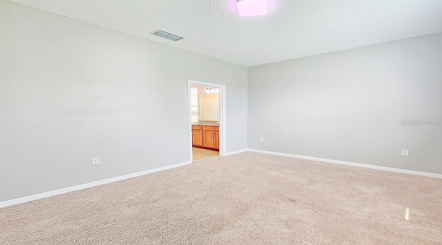 DAVENPORT, Florida 33837, 4 Bedrooms Bedrooms, ,2 BathroomsBathrooms,Residential,For Sale,SWAN SWIM,0,MFRS5131230